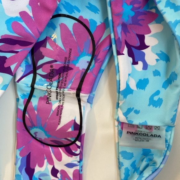 Bikini - Picture 6 of 6